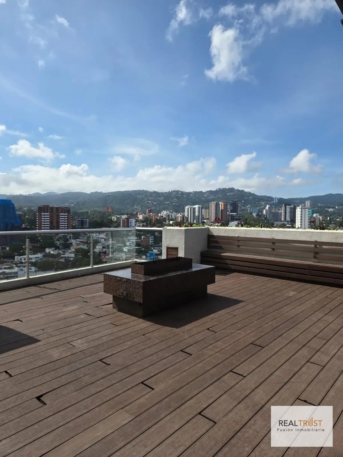 Apartamento Torre 360 Zona 15 — Apartamento en Alquiler en Zona 15, Guatemala, Ciudad — foto 4 de 13