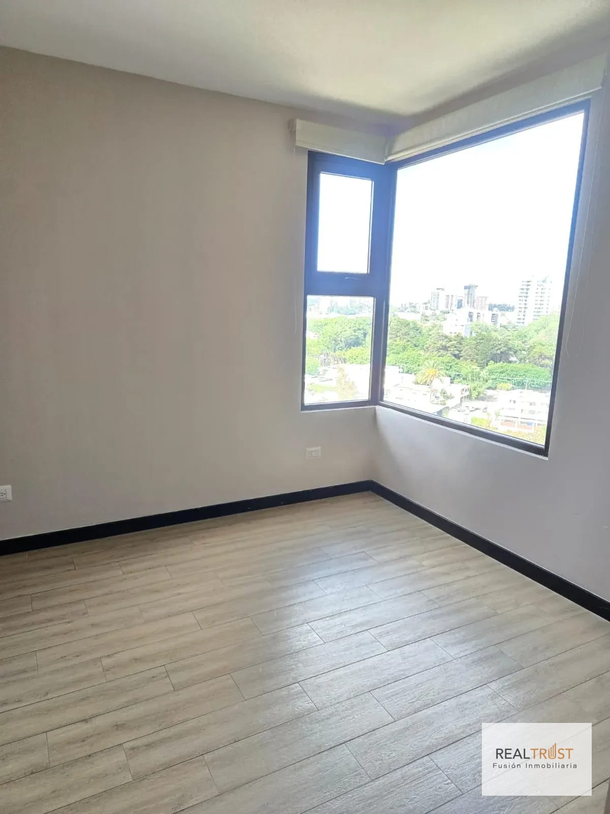 Apartamento Torre 360 Zona 15 — Apartamento en Alquiler en Zona 15, Guatemala, Ciudad — foto 9 de 13