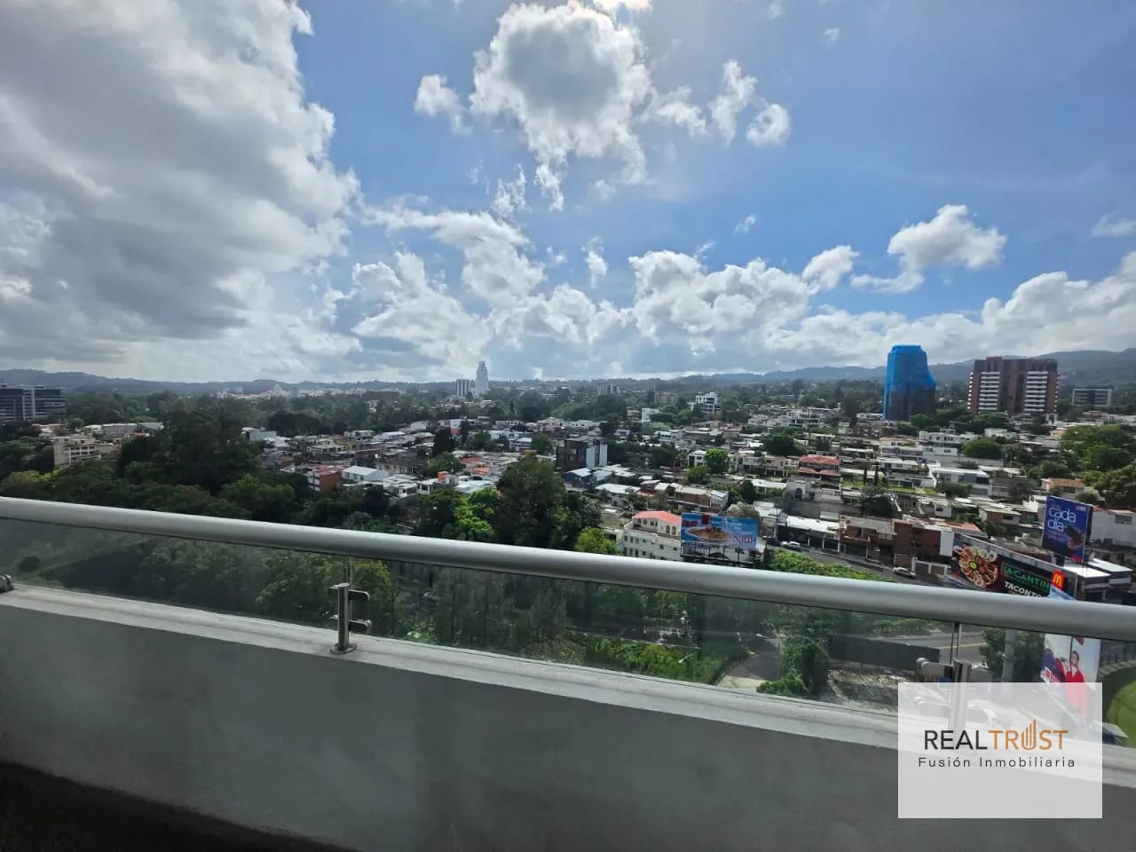 Apartamento Torre 360 Zona 15 — Apartamento en Alquiler en Zona 15, Guatemala, Ciudad — foto 12 de 13