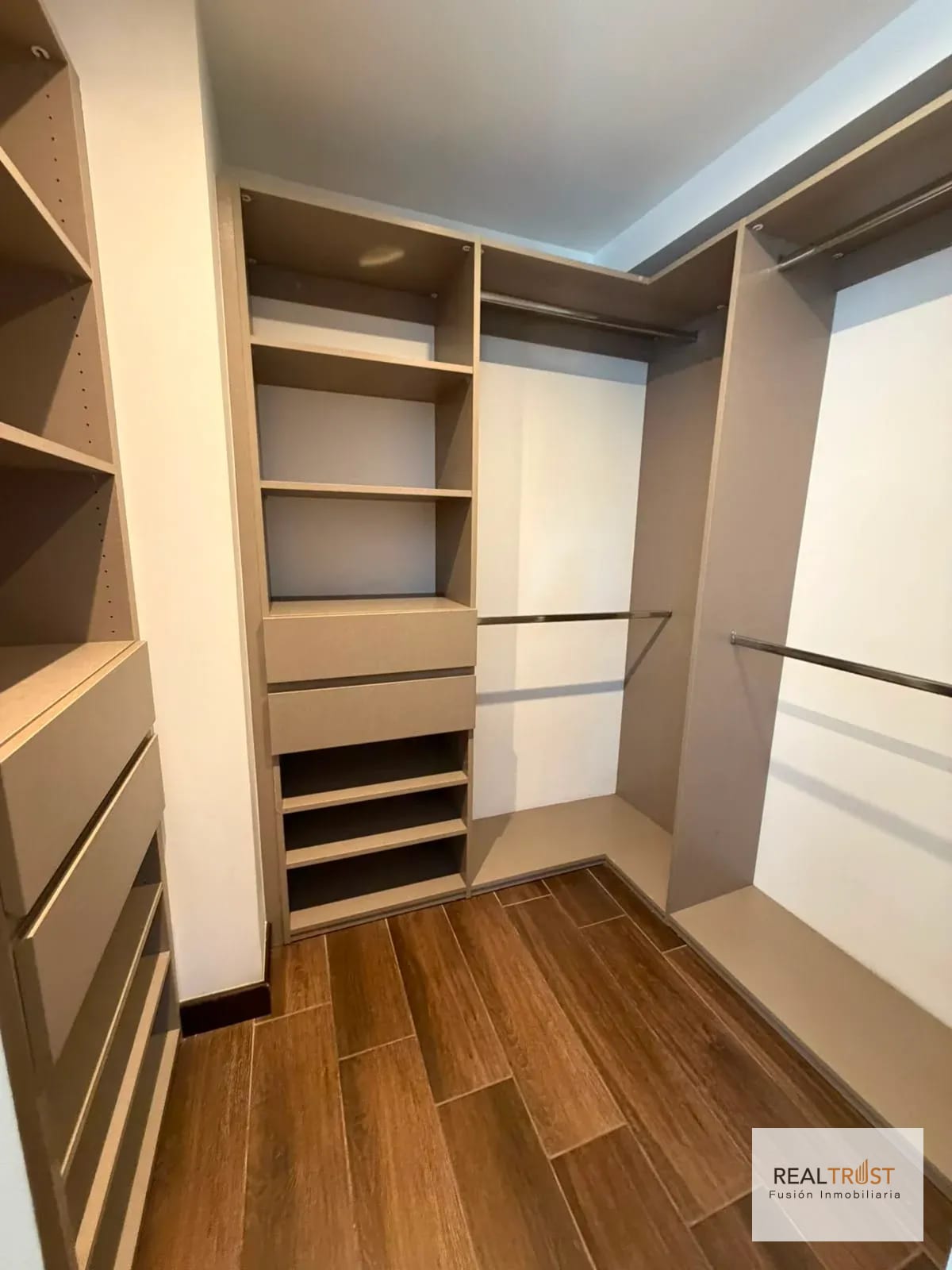 Apartamento en Renta Zona 15 — Apartamento en Alquiler en Zona 15, Guatemala, Ciudad — foto 14 de 17