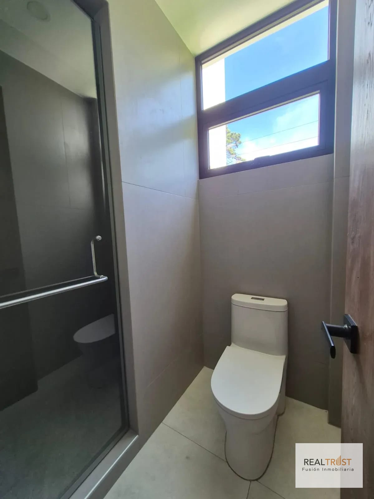 Casa para Estrenar en Arrazola 1 — Casa en Venta en Carretera a El Salvador, Guatemala, Ciudad — foto 8 de 17