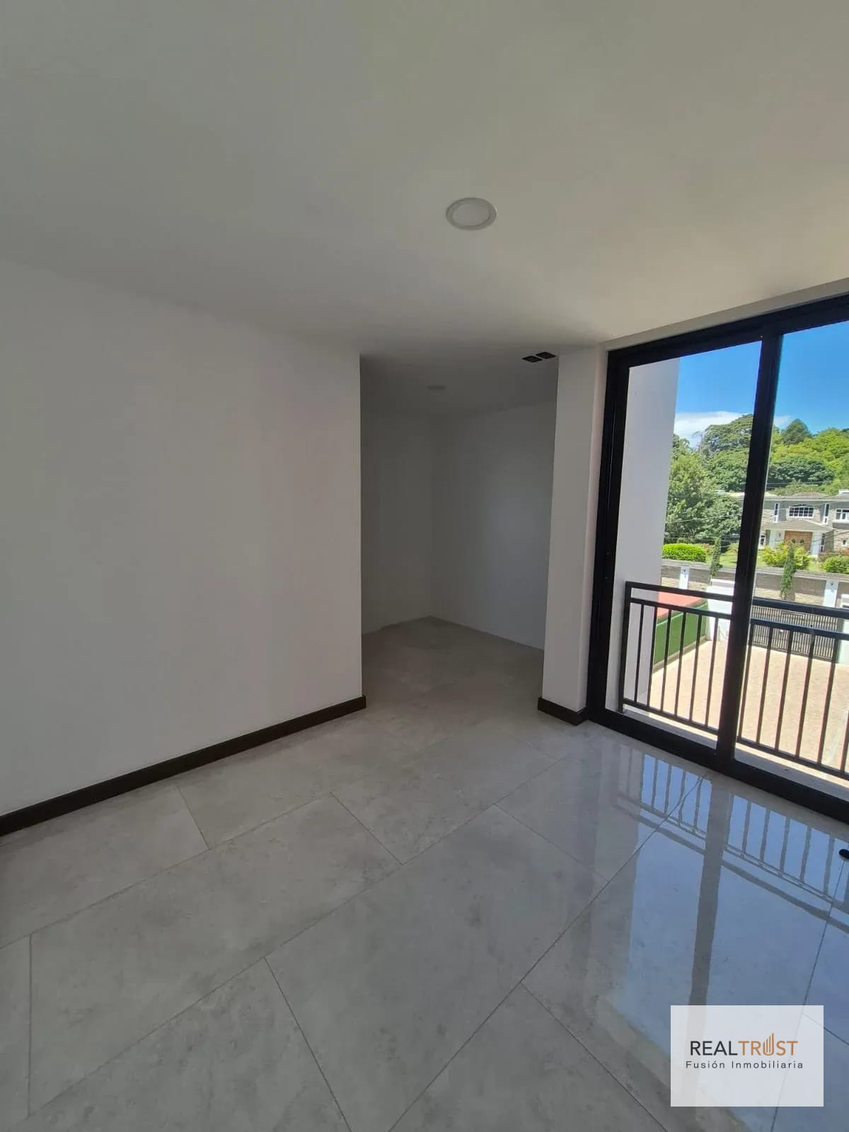 Casa para Estrenar en Arrazola 1 — Casa en Venta en Carretera a El Salvador, Guatemala, Ciudad — foto 13 de 17