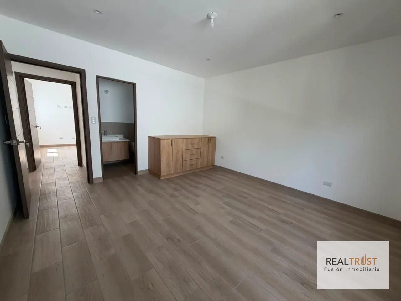 Casa en Venta KM 17.5 CES Arrazola 1 — Casa en Venta en Carretera a El Salvador, Guatemala, Ciudad — foto 2 de 17