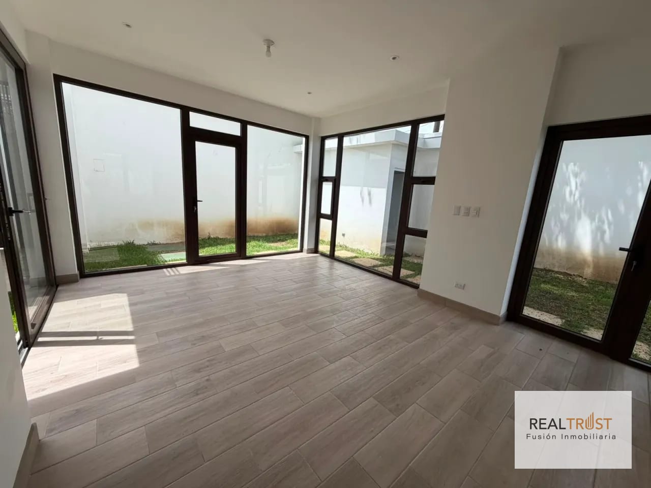 Casa en Venta KM 17.5 CES Arrazola 1 — Casa en Venta en Carretera a El Salvador, Guatemala, Ciudad — foto 13 de 17