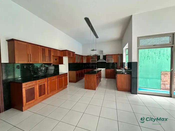 Casa en Venta en Zona 16 — Casa en Venta en Zona 16, Guatemala, Ciudad — foto 5 de 5