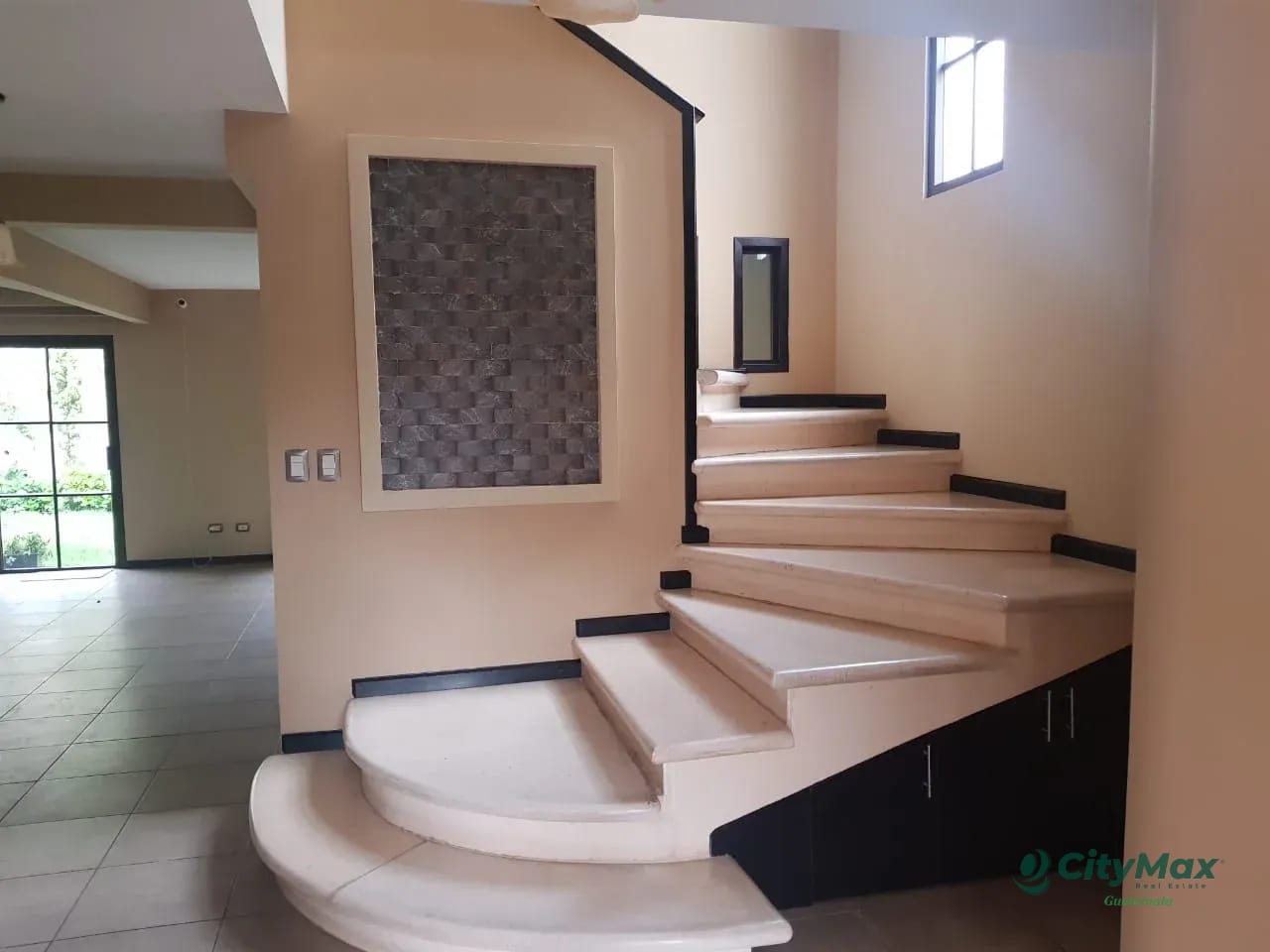 Casa en VENTA en Villas Suiza Zona 16 — Casa en Venta en Zona 16, Guatemala, Ciudad — foto 8 de 16