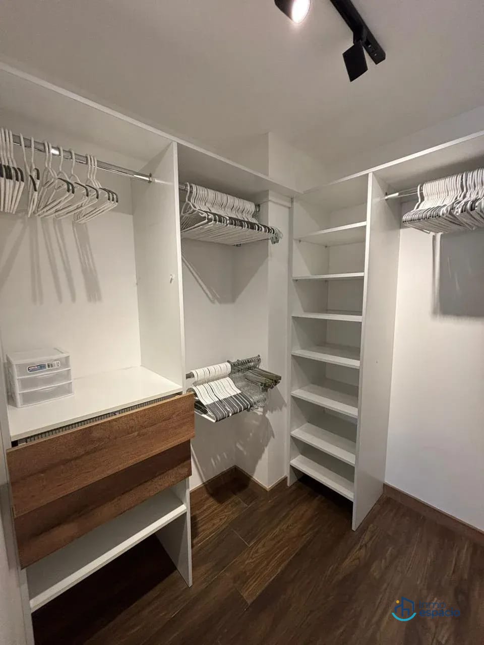 Apartamento en venta en Zona 10 — Apartamento en Venta en Casa Clara, Zona 10, Guatemala, Ciudad — foto 4 de 17