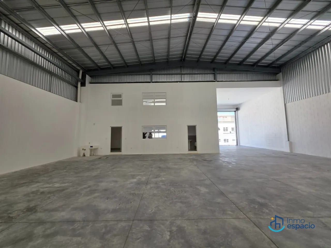 Bodega en renta ubicada en El Naranjo — Bodega / Ofibodega en Alquiler en encinos del naranjo, Zona 4 Mixco, Guatemala, Ciudad — foto 14 de 17