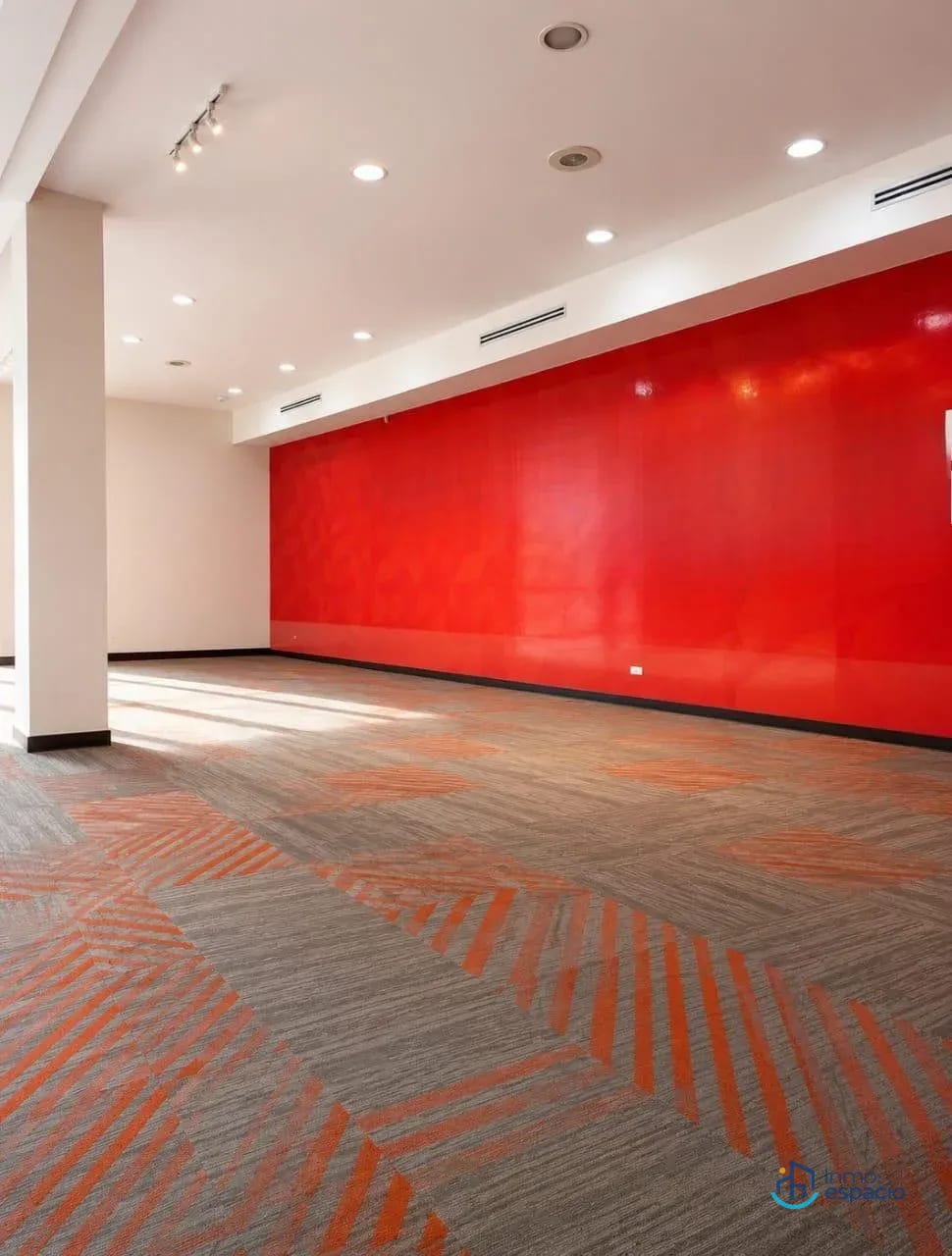 🏢 Propiedad Comercial en Alquiler – Avenida Reforma, Zona 10 — Local en Alquiler en Zona 10, Guatemala, Ciudad — foto 3 de 17