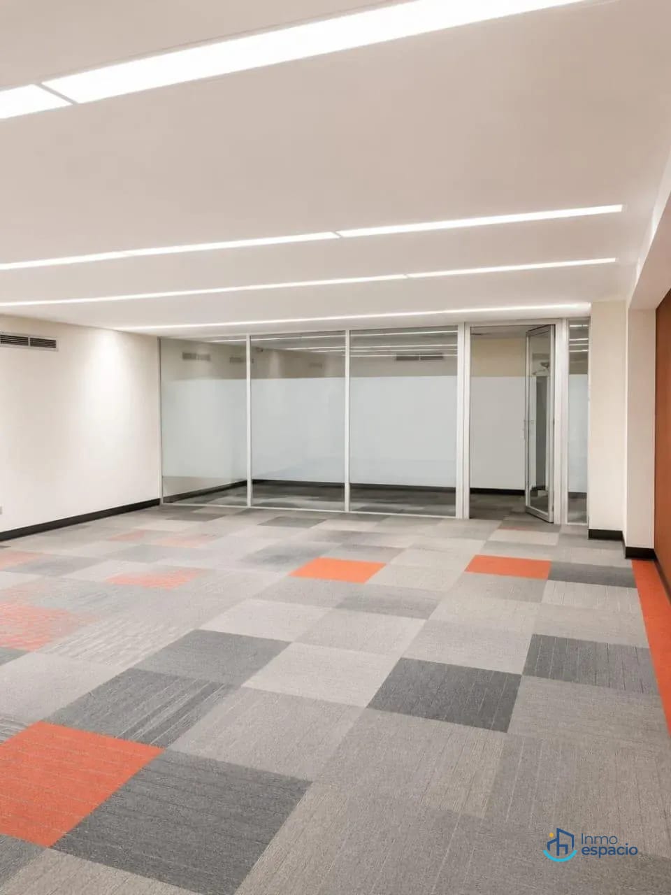 🏢 Propiedad Comercial en Alquiler – Avenida Reforma, Zona 10 — Local en Alquiler en Zona 10, Guatemala, Ciudad — foto 4 de 17