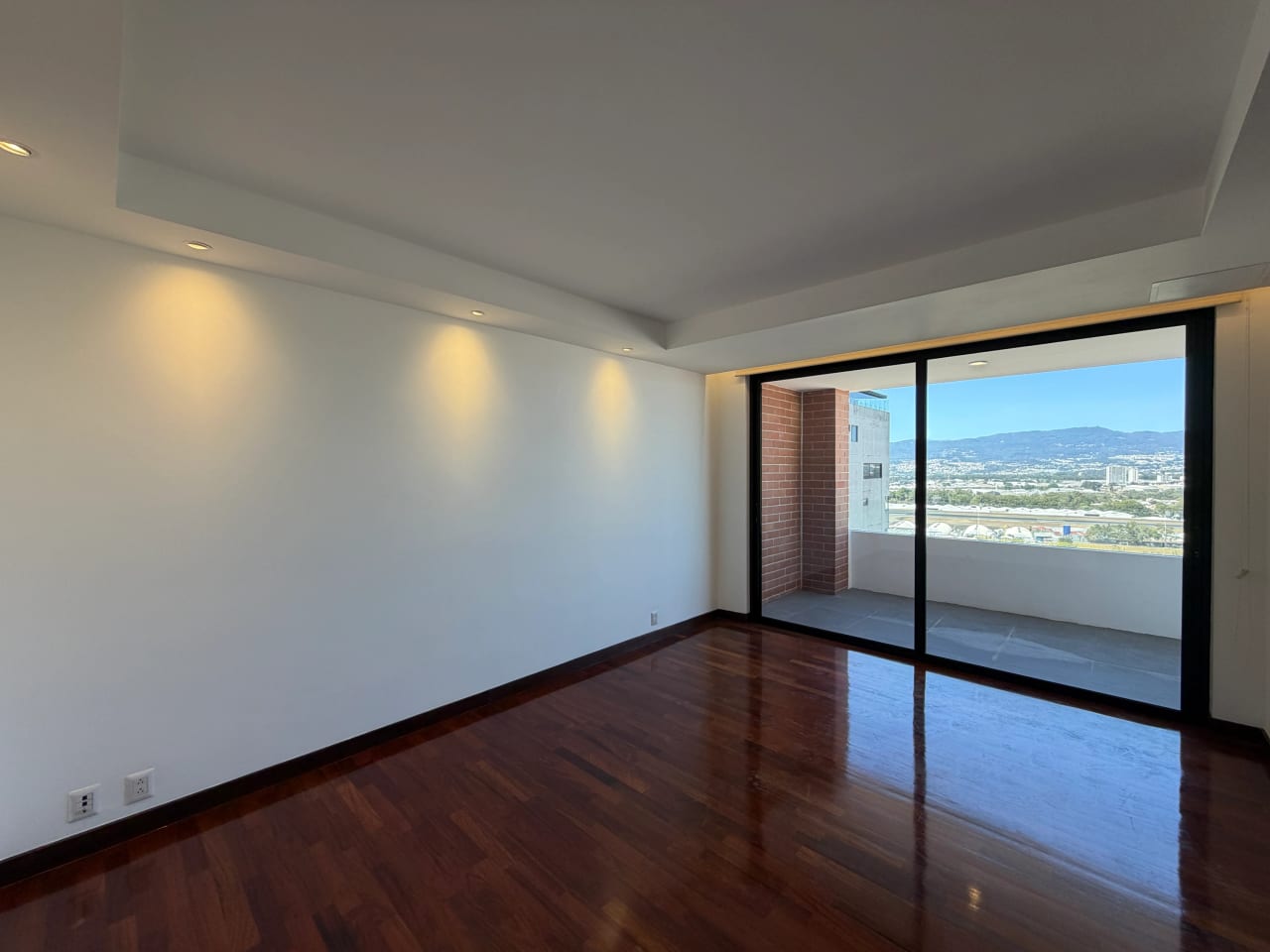 Apartamento en Venta - Lantana zona 14 — Apartamento en Venta en Lantana, Zona 14, Guatemala, Ciudad — foto 3 de 16