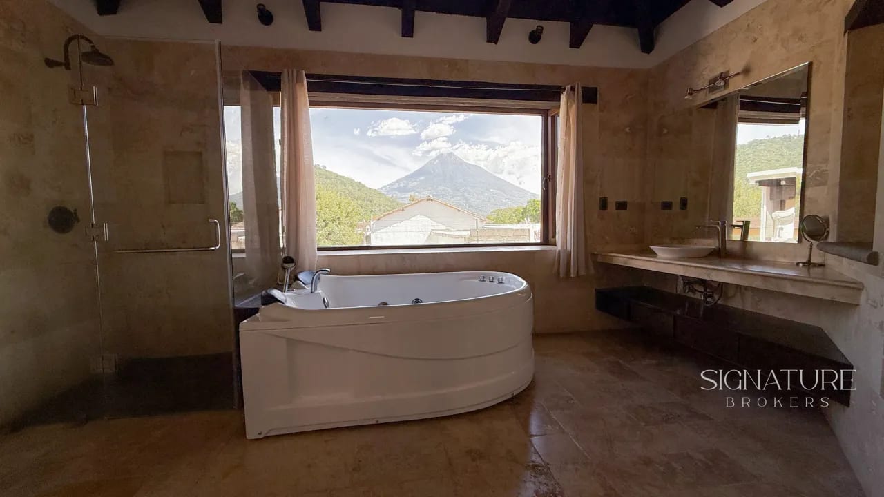 Gravileas Antigua Guatemala — Casa en Venta en Antigua, Sacatepéquez — foto 2 de 10