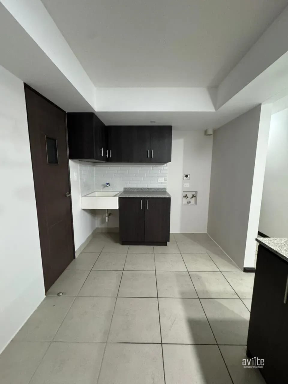 Apartamento nivel medio, Condado Naranjo en alquiler. — Apartamento en Venta en Condado Naranjo, Zona 4 Mixco, Guatemala, Ciudad — foto 4 de 11