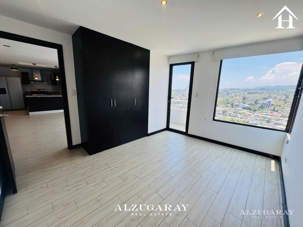 Apartamento Nivel Alto con Balcón -2 Hab. / Edificio Zona 15 — Apartamento en Venta en Zona 15, Guatemala, Ciudad — foto 7 de 13