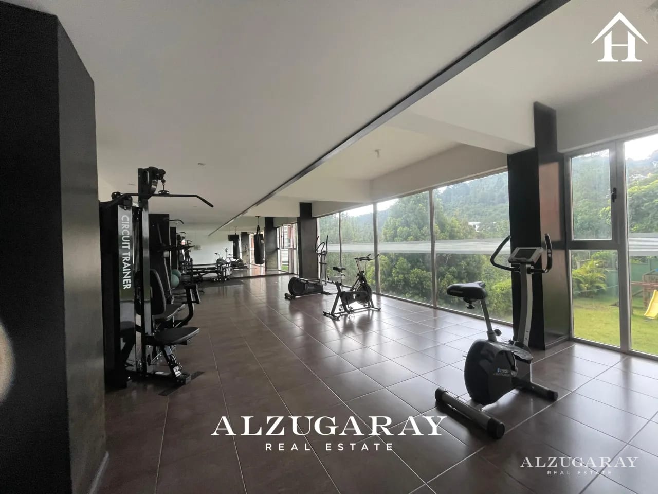 Apto Amplio y Moderno C/vista -2 Hab. / Nueva Caledonia Z. 16 — Apartamento en Venta en Nueva Caledonia, Zona 16, Guatemala, Ciudad — foto 12 de 14