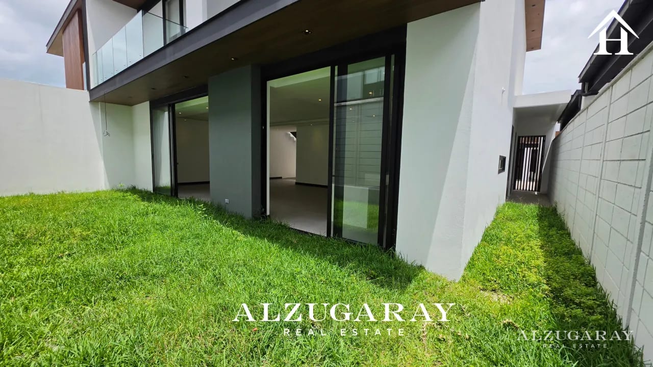 Casa Moderna P/ Estrenar -3 Hab. / Condominio Z.10 — Casa en Alquiler en Zona 10, Guatemala, Ciudad — foto 1 de 10