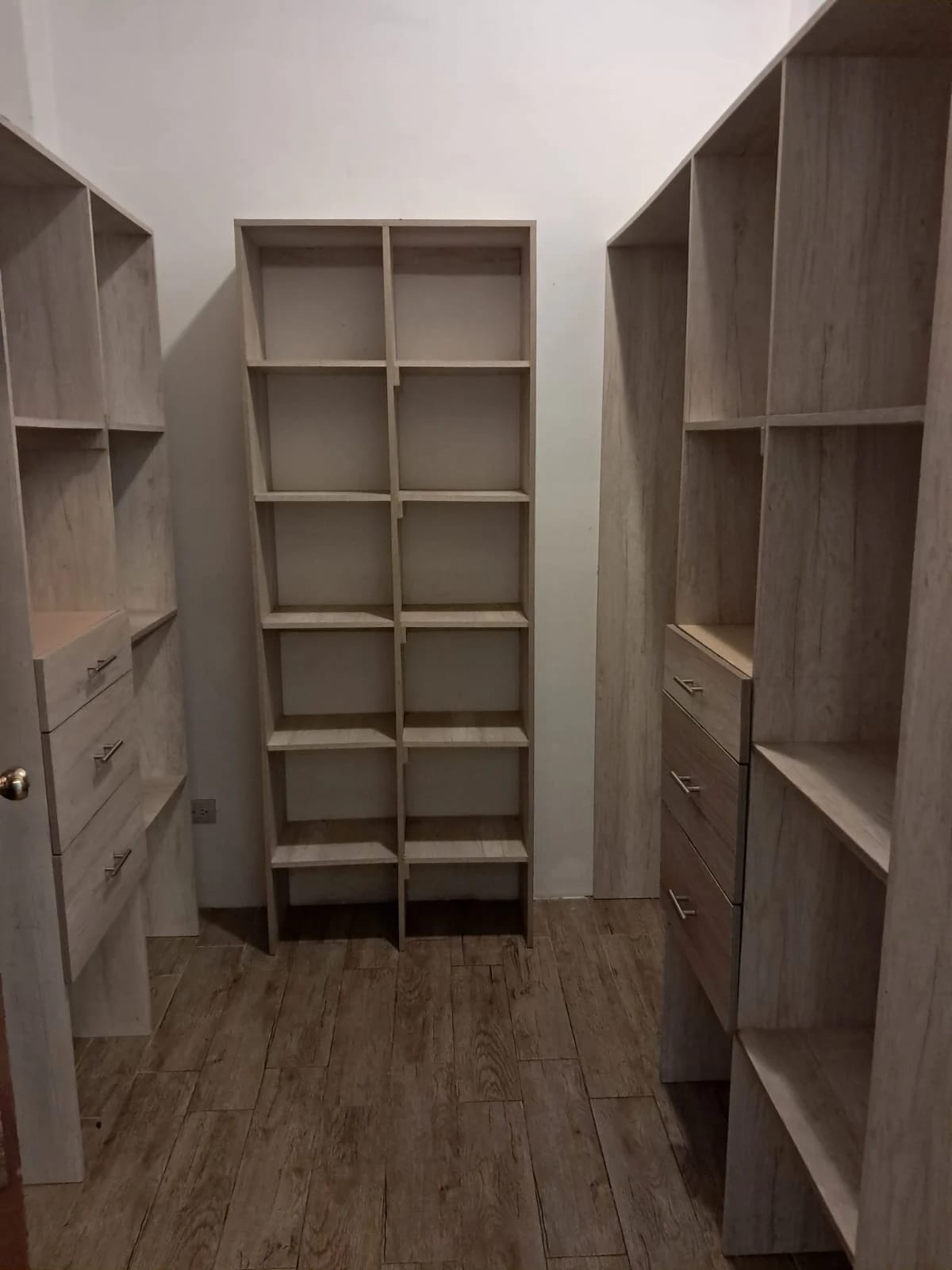 Alquilo Apartamento con Preciosa Vista en Bellas Luces — Apartamento en Alquiler en Santa Catarina Pinula, Guatemala, Ciudad — foto 4 de 10