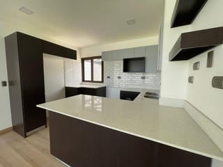 Moderna Casa en Venta | Zona 15, Colonia la Isla — Casa en Venta en El Maestro II, Zona 15, Guatemala, Ciudad — miniatura 16 de 17
