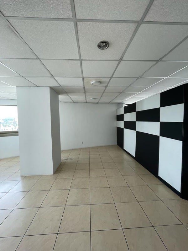 Oficina en venta o renta edificio Torino — Oficina en Venta en Zona 10, Guatemala, Ciudad — foto 8 de 12