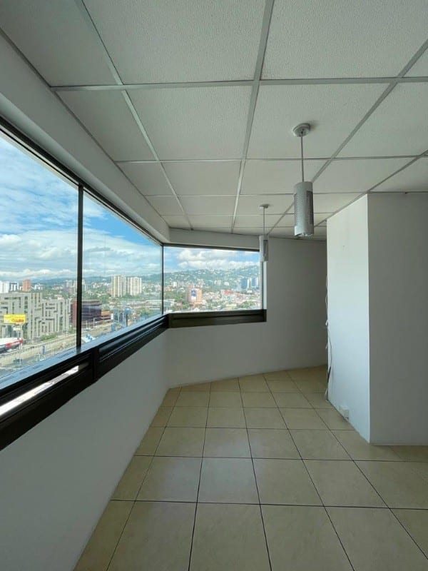 Oficina en venta o renta edificio Torino — Oficina en Venta en Zona 10, Guatemala, Ciudad — foto 7 de 12