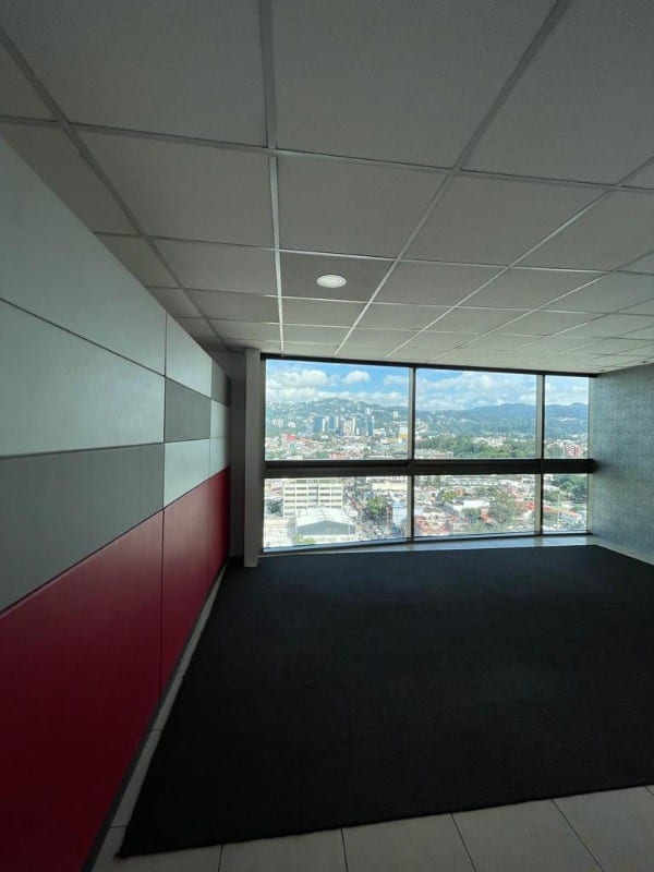 Oficina en venta o renta edificio Torino — Oficina en Venta en Zona 10, Guatemala, Ciudad — foto 3 de 12