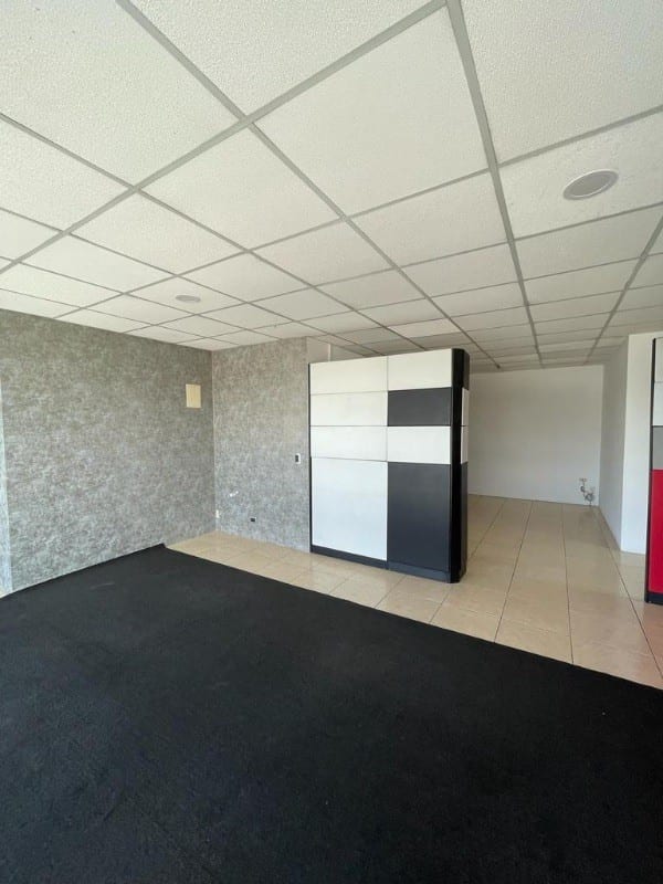Oficina en venta o renta edificio Torino — Oficina en Venta en Zona 10, Guatemala, Ciudad — foto 9 de 12