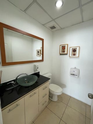 Oficina en venta o renta edificio Torino — Oficina en Venta en Zona 10, Guatemala, Ciudad — miniatura 12 de 12