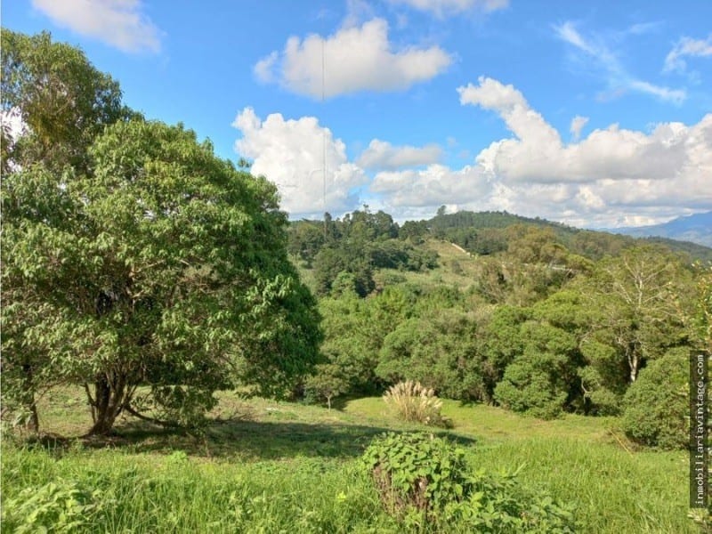 El Pulte Ecuestre Terreno en Venta Zona 16 — Terreno en Venta en El Pulté, Zona 16, Guatemala, Ciudad — foto 1 de 10
