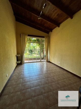 Venta de Casa de un Nivel en Carrertera a el Salvador , Lomas de San Rafael — Casa en Venta en Lomas de San Rafael, Carretera a El Salvador, Guatemala, Ciudad — miniatura 10 de 15