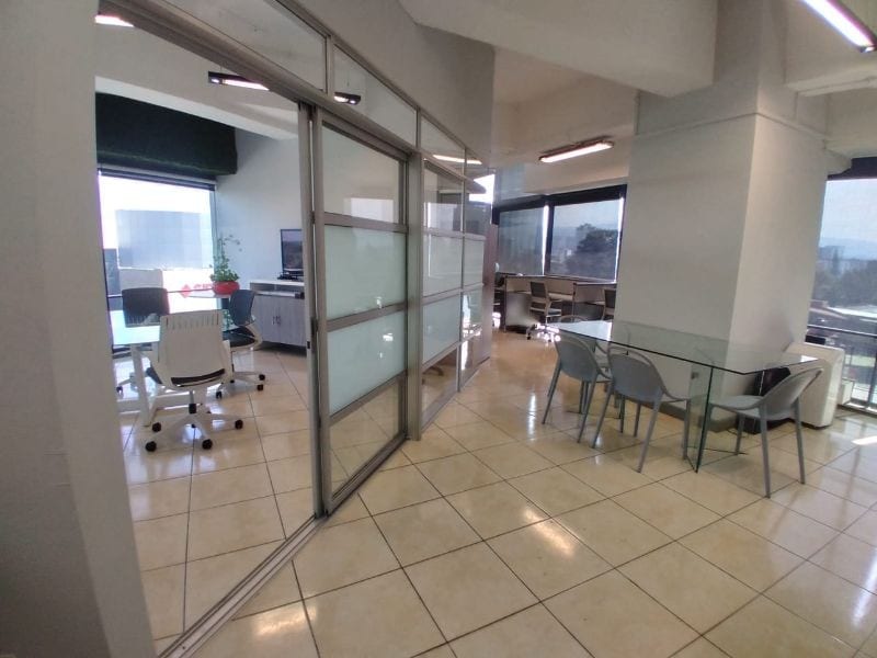 Oficina de 115m2 en Design Center, Zona 10 — Oficina en Alquiler en Zona 10, Guatemala, Ciudad — foto 7 de 8