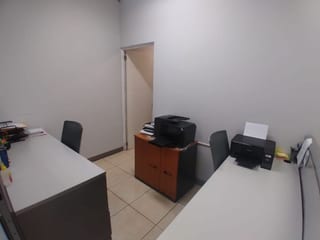 Oficina de 115m2 en Design Center, Zona 10 — Oficina en Alquiler en Zona 10, Guatemala, Ciudad — miniatura 6 de 8