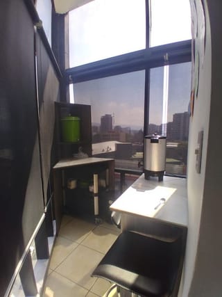 Oficina de 115m2 en Design Center, Zona 10 — Oficina en Alquiler en Zona 10, Guatemala, Ciudad — miniatura 3 de 8