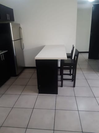 Céntrico Apartamento en Venta Torre Barcelona Zona 9 — Apartamento en Venta en Torre Barcelona, Zona 9, Guatemala, Ciudad — miniatura 8 de 10