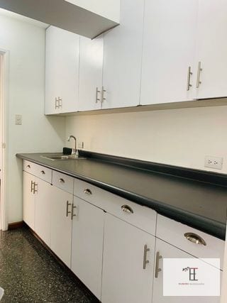 Oficina en venta zona 10 sobre diagonal 6 frente a Oakland Place — Oficina en Venta en Zona 10, Guatemala, Ciudad — miniatura 5 de 13