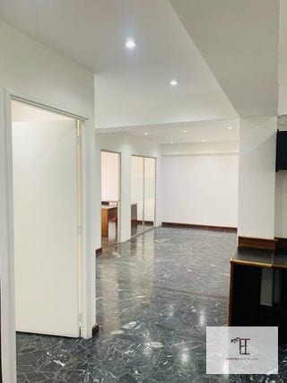 Oficina en venta zona 10 sobre diagonal 6 frente a Oakland Place — Oficina en Venta en Zona 10, Guatemala, Ciudad — miniatura 2 de 13