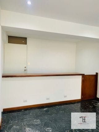 Oficina en venta zona 10 sobre diagonal 6 frente a Oakland Place — Oficina en Venta en Zona 10, Guatemala, Ciudad — miniatura 8 de 13