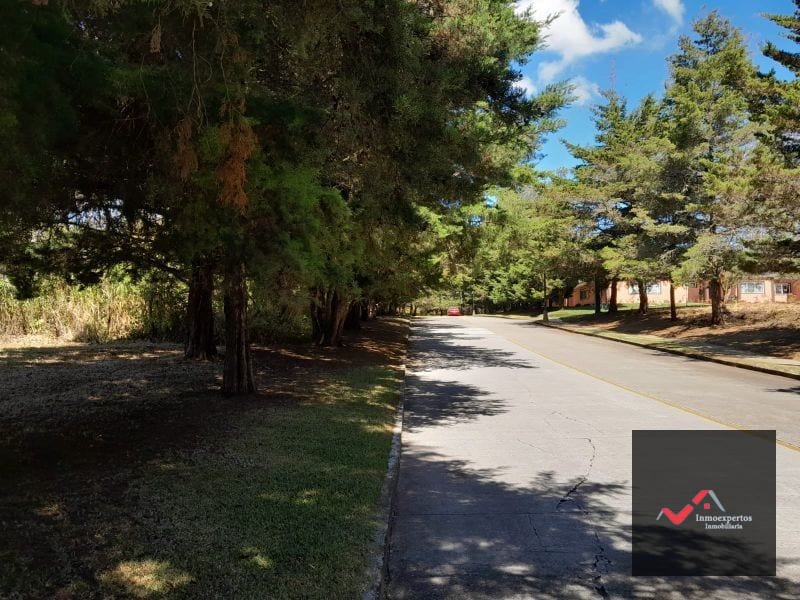 Terreno en Venta Carretera a el Salvador KM 23.5 Casa y Campo — Terreno en Venta en Carretera a El Salvador, Guatemala, Ciudad — foto 1 de 9