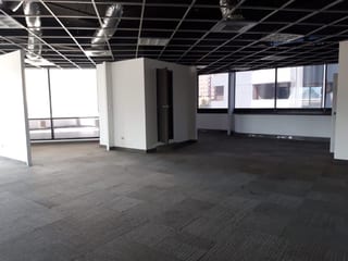 Oficina en renta ubicada en Murano Center zona 10 — Oficina en Alquiler en Murano Center, Zona 10, Guatemala, Ciudad — miniatura 3 de 11