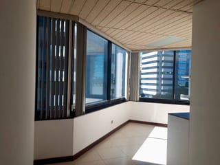 Oficina en renta en Edificio Murano Center zona 10 — Oficina en Alquiler en Zona 10, Guatemala, Ciudad — miniatura 6 de 7
