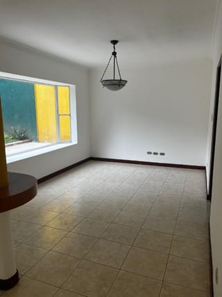 Townhouse en Venta Villas del Pinar I CAES — Casa en Venta en Carretera a El Salvador, Guatemala, Ciudad — miniatura 8 de 12