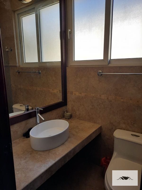 En Renta y Venta Amplia Casa Zona 15 VH2 con Pergola y Jardin — Casa en Alquiler en Vista Hermosa II, Zona 15, Guatemala, Ciudad — foto 16 de 17