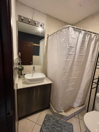 Zona 14, Apartamento amueblado de 2 dormitorios — Apartamento en Alquiler en Zona 14, Guatemala, Ciudad — miniatura 10 de 17