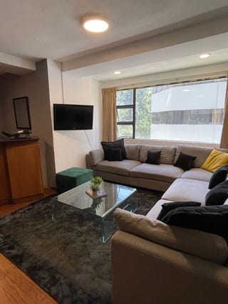 Zona 14, Apartamento amueblado de 2 dormitorios — Apartamento en Alquiler en Zona 14, Guatemala, Ciudad — miniatura 3 de 17