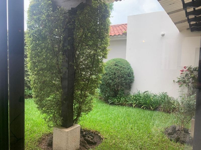 Preciosa Casa en Lazos de Fraijanes — Casa en Alquiler en Lazos de Fraijanes, Carretera a El Salvador, Guatemala, Ciudad — foto 5 de 16