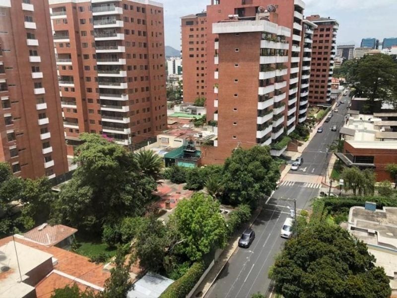 Excelente Oportunidad de Inversion! Amplio Apartamento en Venta Zona 10 — Apartamento en Venta en Zona Viva, Zona 10, Guatemala, Ciudad — foto 1 de 1