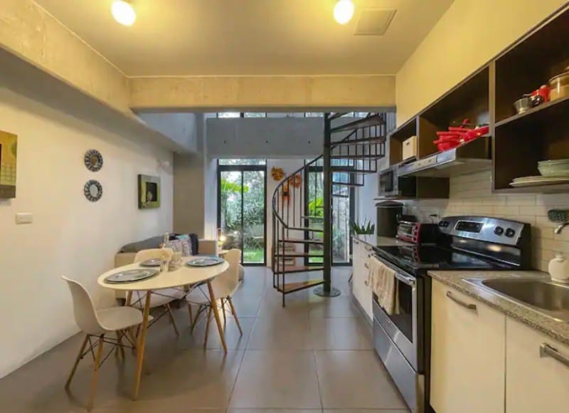 Apartamento amueblado en venta Fabra zona 10 — Apartamento en Venta en Zona 10, Guatemala, Ciudad — foto 2 de 12