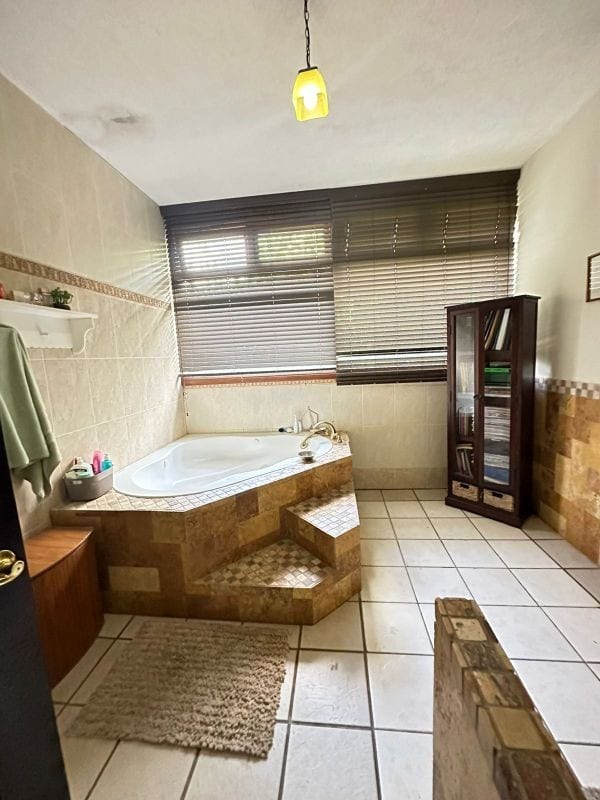 Casa un Nivel en Venta Zona 16 — Casa en Venta en La Montaña, Zona 16, Guatemala, Ciudad — foto 2 de 10