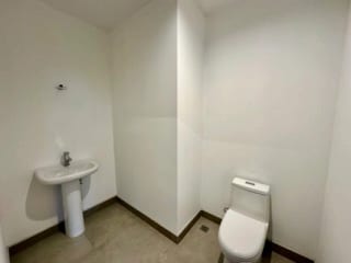 Oficina de 137 m2 en Renta en Zona 13. — Oficina en Alquiler en Elemento Plaza Berlín, Zona 13, Guatemala, Ciudad — miniatura 7 de 11