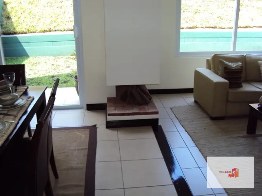 4Dormitorios - en esquina con jardín - Ensenada de San Isidro — Casa en Venta en Ensenada de San Isidro, Zona 16, Guatemala, Ciudad — foto 1 de 12