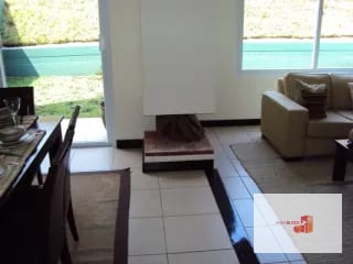 4Dormitorios - en esquina con jardín - Ensenada de San Isidro — Casa en Venta en Ensenada de San Isidro, Zona 16, Guatemala, Ciudad — miniatura 1 de 12